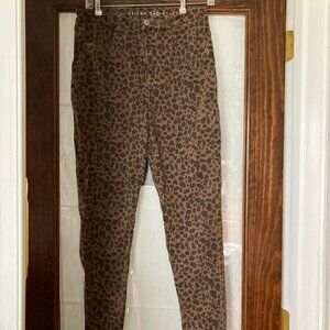 American Eagle Super hi Rise Jegging size 6